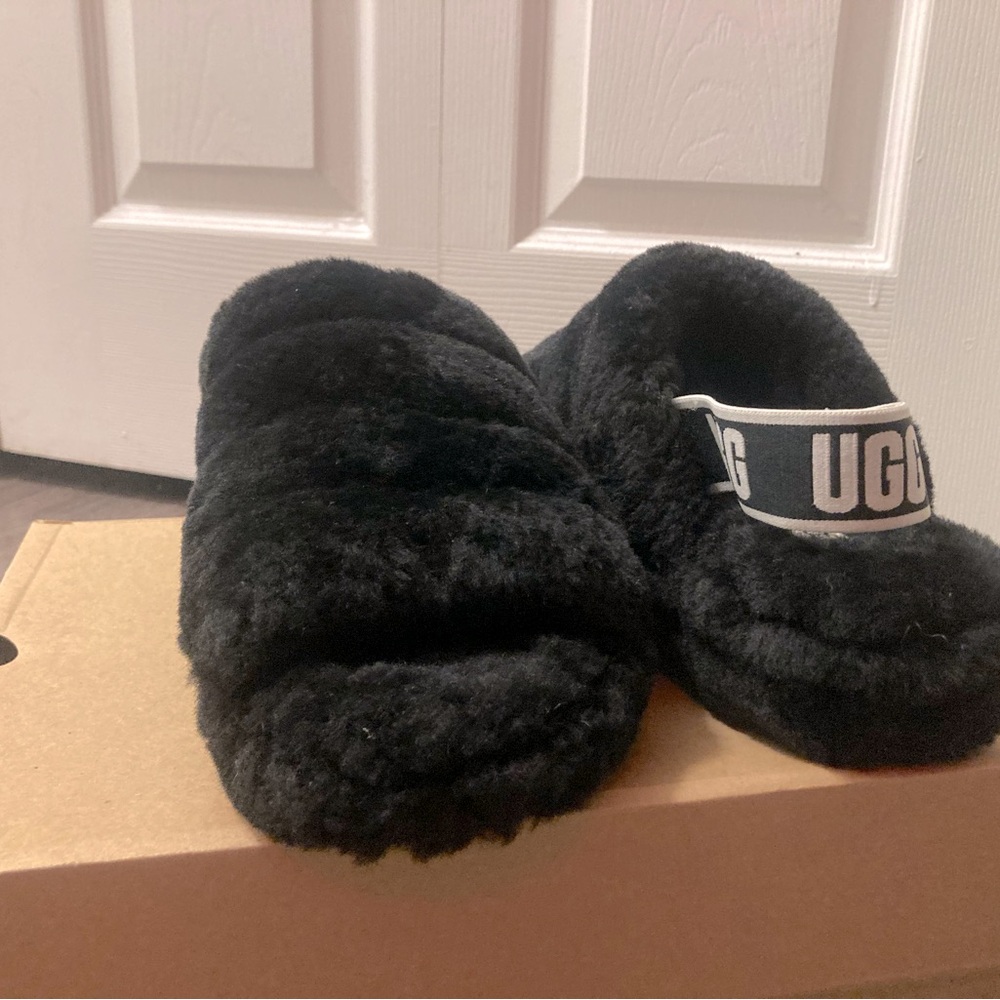 Fluffy ugg slippers